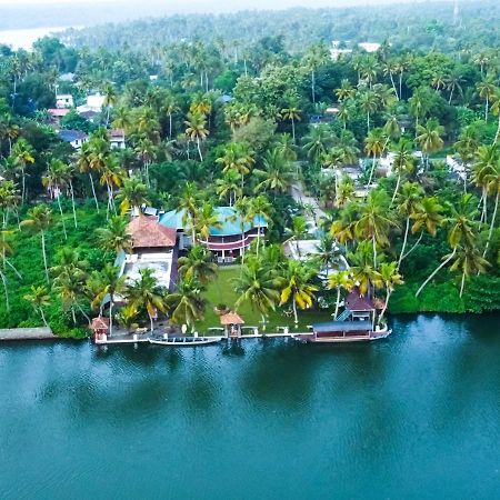 Voye Homes Majestic Retreat Resort Varkala Paravūr Exterior foto