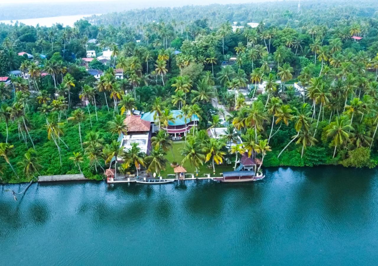 Voye Homes Majestic Retreat Resort Varkala Paravūr Exterior foto